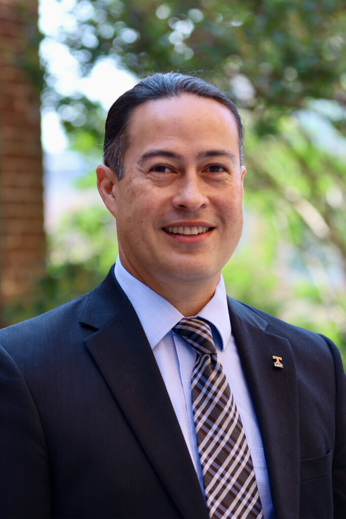 Carlos A. Yunsan